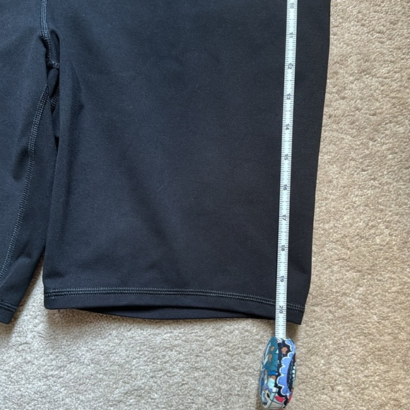 Fabletics power hold shorts black - Picture 3 of 7